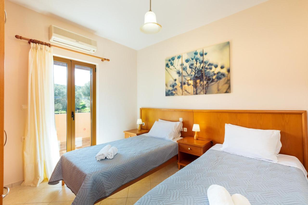 Maroulas Villas Ioanna & Stavros, Private Pools, Bbq & Seaview, By Thinkvilla エクステリア 写真