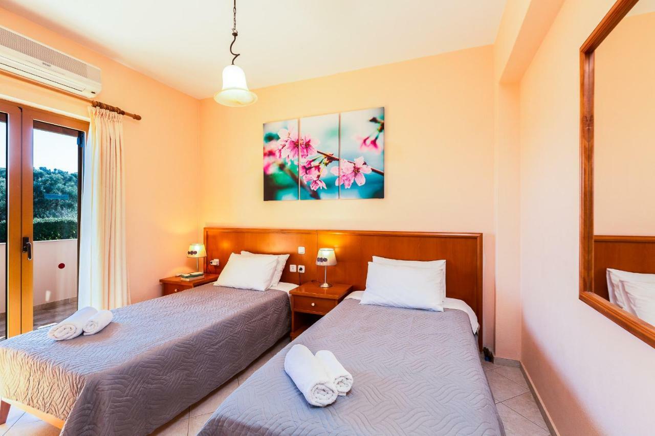Maroulas Villas Ioanna & Stavros, Private Pools, Bbq & Seaview, By Thinkvilla エクステリア 写真